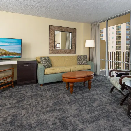 Ohia Waikiki Studio Suites