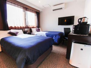 HOTEL LiVEMAX Osaka Dome Mae Hotel