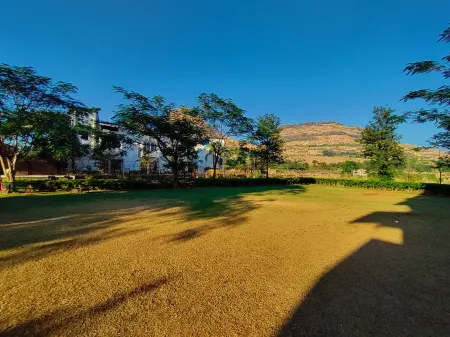 Dew Drops Boutique Retreat Отели в г. Нандгаонсадо