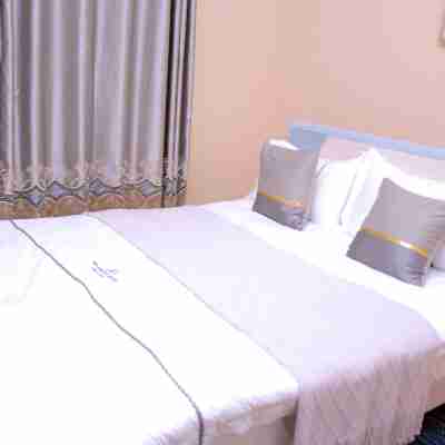 Entebbe's Trendy 3 Bedroom Suite Rooms