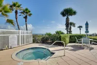 Spacious Palm Coast Condo Balcony, Beach Access!