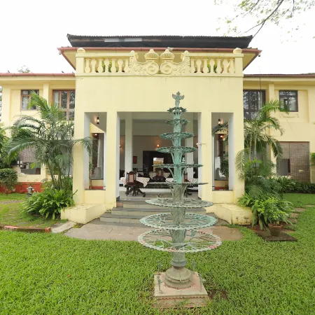 Amritara Poovath Beachfront Heritage