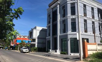 Anakin Boutique Hotel - Housity