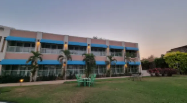 阿扎羅温泉度假村 酒店