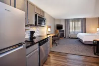 Candlewood Suites Kenosha Hotels in Pleasant Prairie