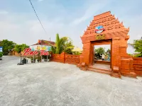 Bale Tirto Hotels in Polanharjo