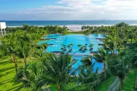 Sea Moon Cam Ranh Beach House Hotels in Cam Ranh