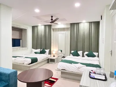 Hotel Sohrai Inn Hotels near NAGAR NIGAM PARK