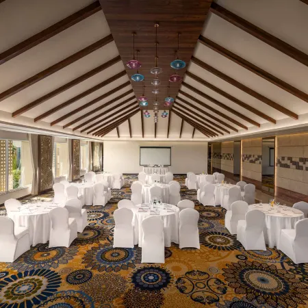 Hawthorn Suites by Wyndham Dwarka