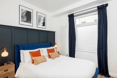 City Centre Living: One-Bedroom Oasis at Crescent Apartments