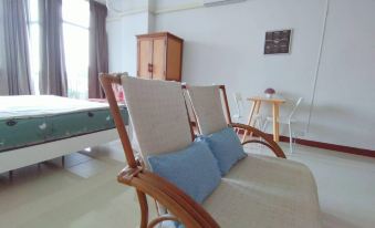 3 Pool with Condo Opposite the Train Station, Near Old City and Nimman