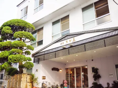 Takaya Отели рядом с достопримечательностью «Seaside Base ARARI シーサイドベース安良里 グランピング»