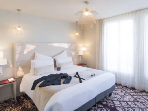 Hôtel Mercure Paris Pont de Levallois Neuilly Hotels near LVMH Fragrance Brands