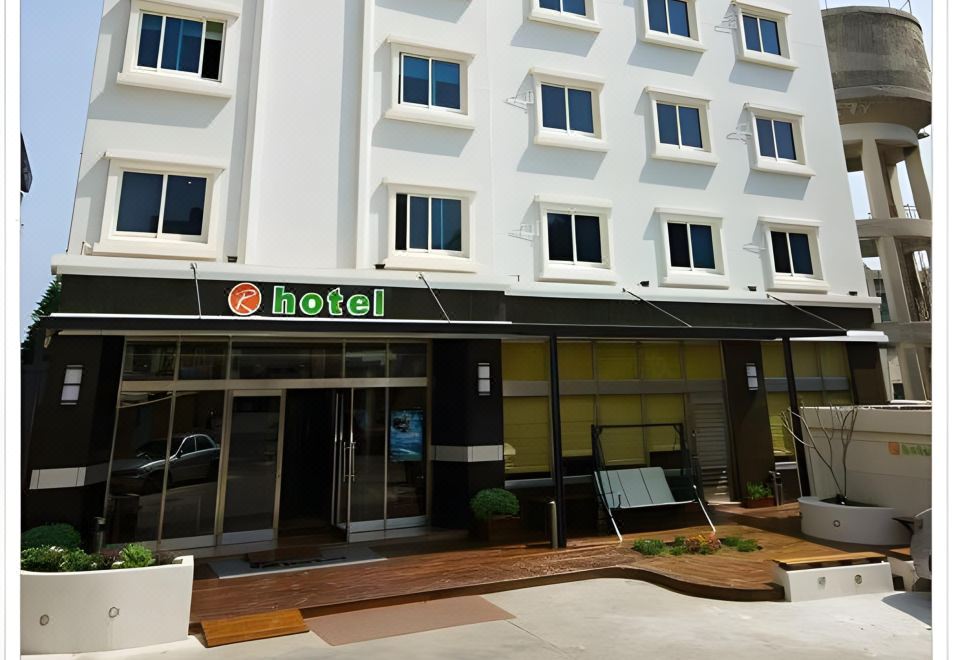 5. 로열 호텔 마궁..