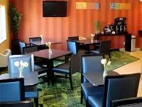 Country Inn & Suites by Radisson, Bismarck-Mandan - breakfast