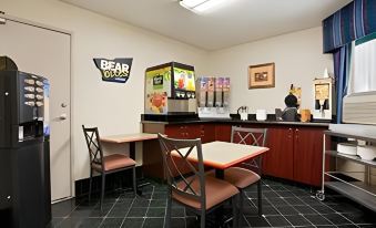 Hotel Vinea, a Travelodge by Wyndham