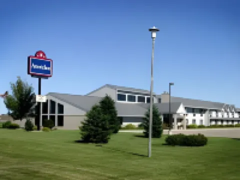 AmericInn by Wyndham Spencer スペンサーのホテル