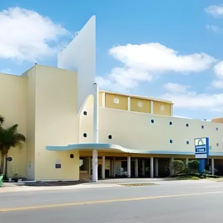 Arya Blu Inn and Suites