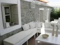 Oikies Small Elegant Houses