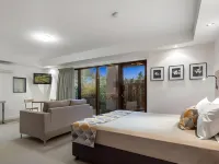 Airport International Hotel Brisbane - balcony
