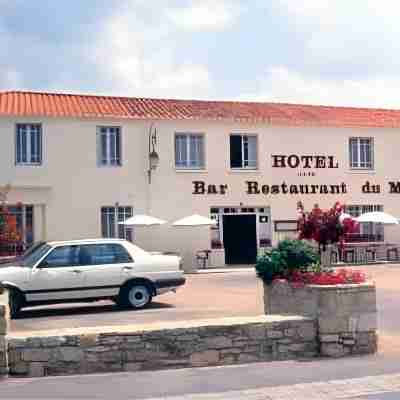 Hôtel Bar Restaurant du Marché Hotel Exterior