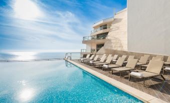 Sesimbra Oceanfront Hotel