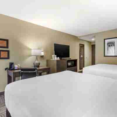 Comfort Inn & Suites Sea-Tac Airport Rooms