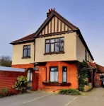 Toothbrush Rooms at Lattice Lodge - Guest Kitchen & EV Recharging Hotels in Іпсвіч
