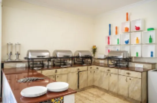 Stone Wood Riverfront Resort, Siolim