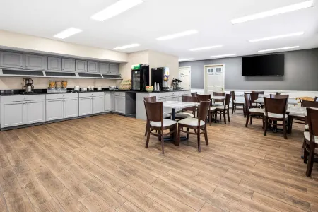 Quality Inn Decatur River City