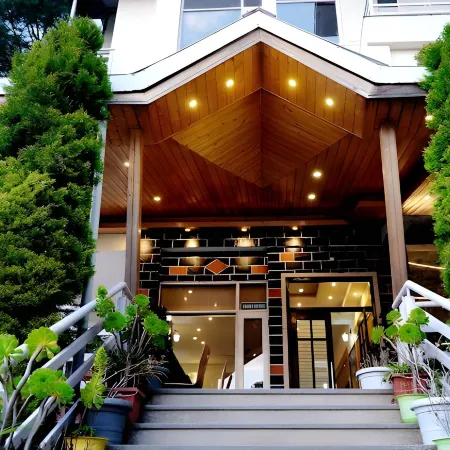 Hotel Chail Retreat-A Boutique Resort