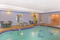 Comfort Inn & Suites Chesapeake - Portsmouth - Pools
