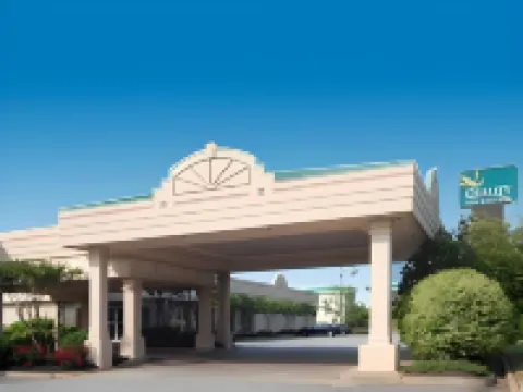 Quality Inn & Suites McDonough South I-75 Hotels in McDonough