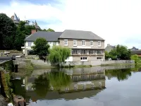 Hôtel Restaurant du Lac Hotels in Bazouges-la-Pérouse