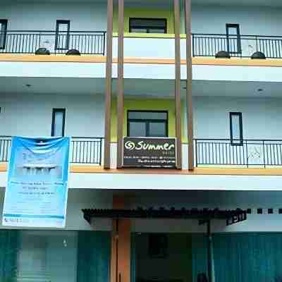 Summer Hotel Bitung Hotel Exterior