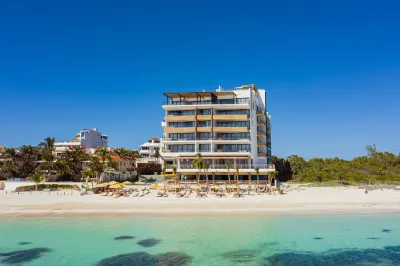 The Fives Oceanfront Puerto Morelos