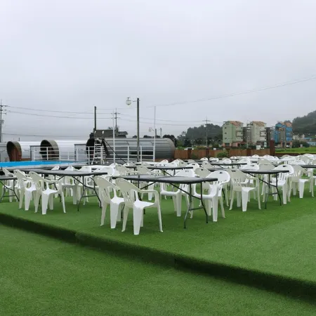 Camp Village Geoje Отели рядом с достопримечательностью «Тематический бамбуковый парк «Мэнджонджук»»