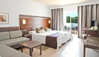 Beach Club Font de Sa Cala Hotels in Font de Sa Cala