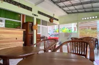 Kenewae Living Near Alun-Alun Wonosari Mitra RedDoorz فنادق في Wonosari