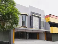 Crown Residence Near Tugu Yogyakarta Mitra RedDoorz Hotel a Jetis