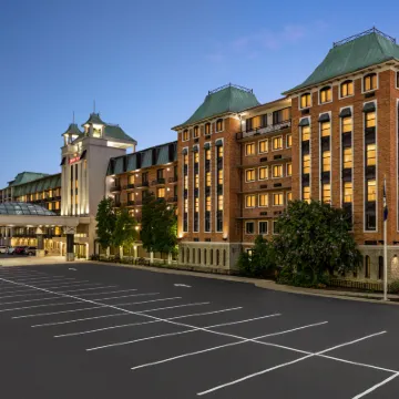 Crowne Plaza LOUISVILLE AIRPORT EXPO CTR by IHG Hotels near Kentucky Derby
