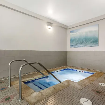 Best Western Plus des Moines West Inn  Suites