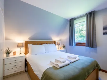 Caledonia Lodge Отели рядом с достопримечательностью «Commando Monument»