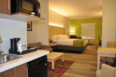Holiday Inn Express & Suites Price Hôtels à : Price