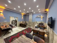 hotels crazy horse