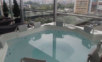 Hotel Sixtina Plaza Medellin