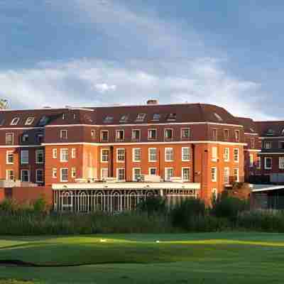 Cbh the Lensbury Hotel Exterior