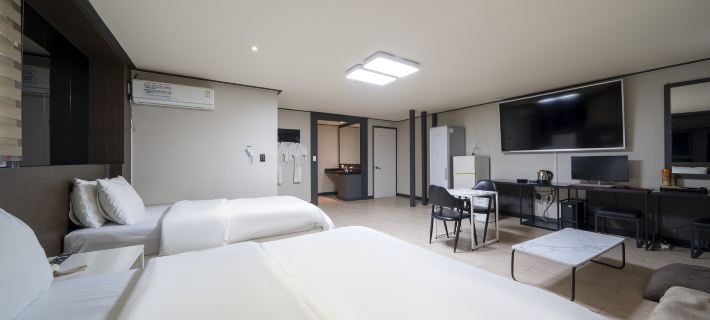 From H J Hotel Osan Hotels in Osan