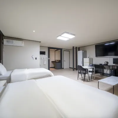 From H J Hotel Osan Các khách sạn gần Jinwi-myeon