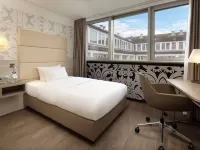 DoubleTree by Hilton Hannover Schweizerhof Hotels near HCC Hannover